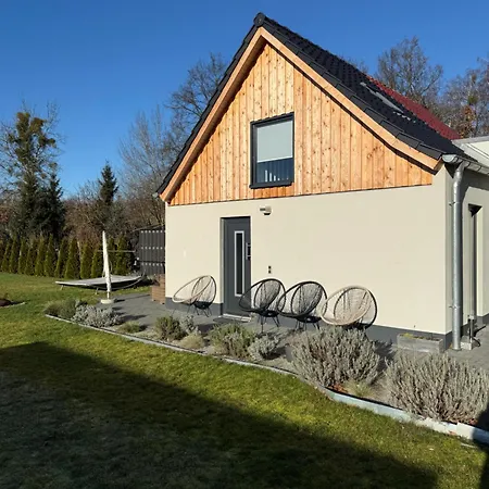 Haus Am Mit Gaestehaus Semesterbostad Neustadt-Glewe