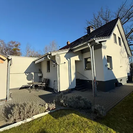 Haus Am Mit Gaestehaus Semesterbostad Neustadt-Glewe